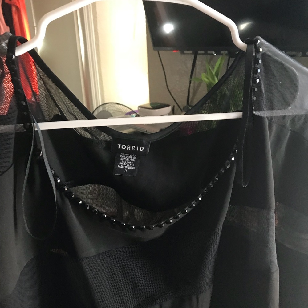 Top - Picture 2 of 4